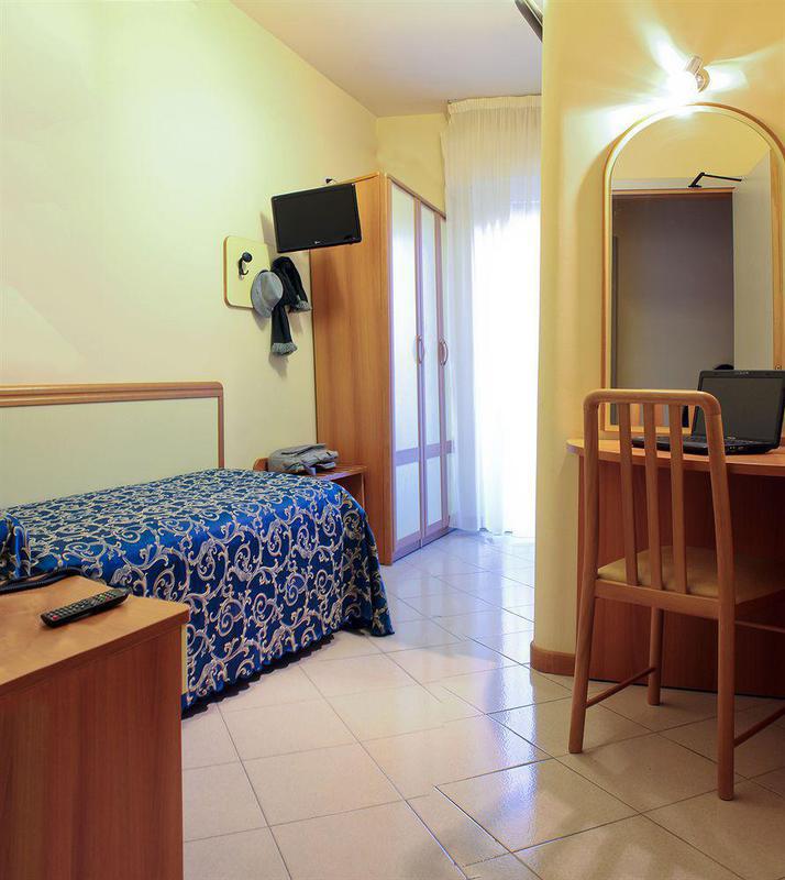 Hotel Aldebaran Rimini Esterno foto