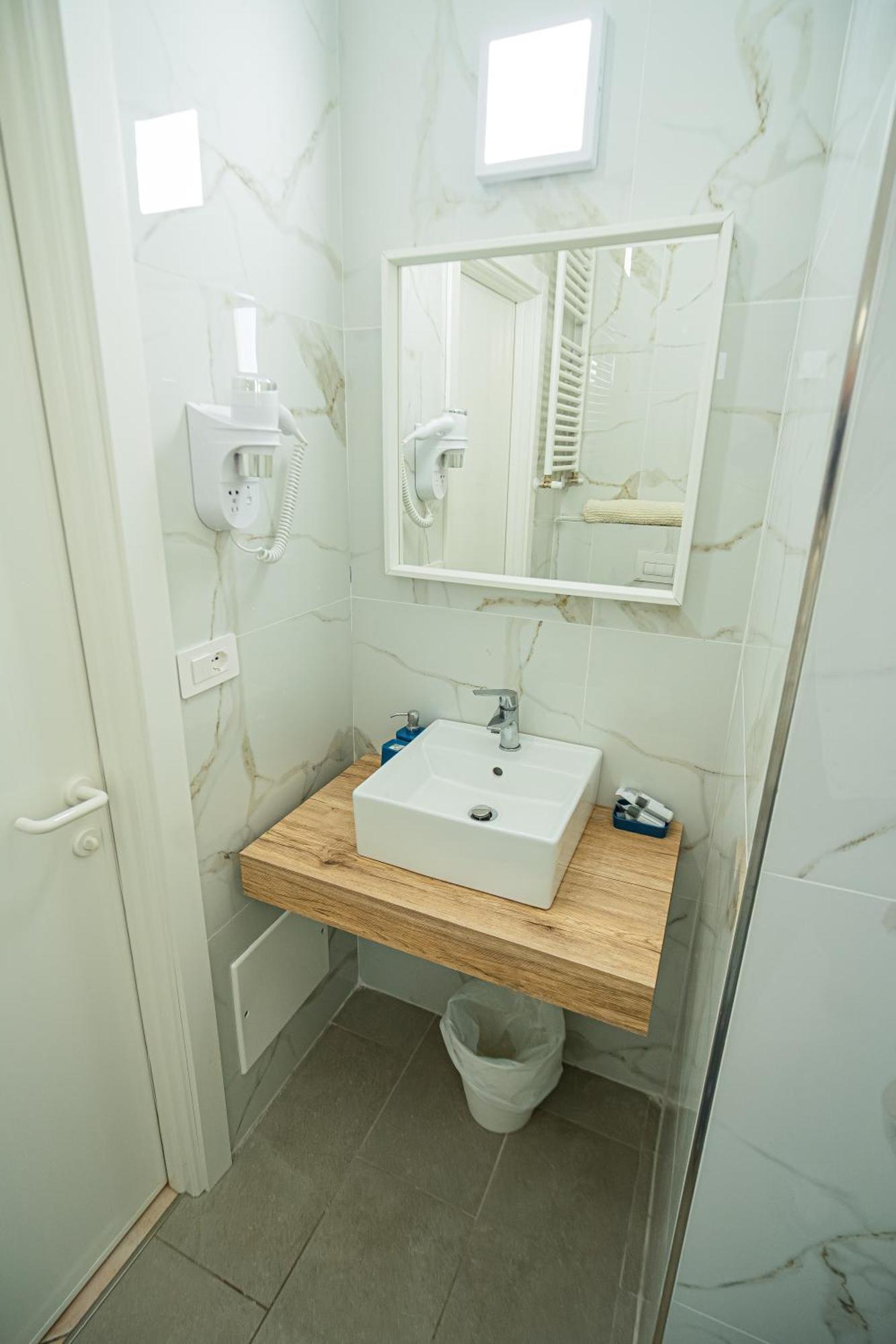 Hotel Aldebaran Rimini Esterno foto